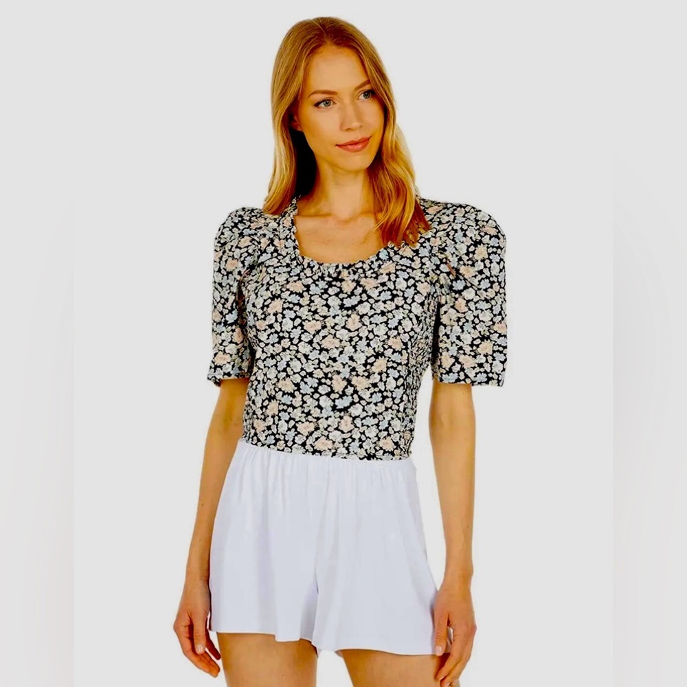 Levi's 100% Cotton Louise Smocked Crop Top in Vanessa Floral Obsidian - Size S